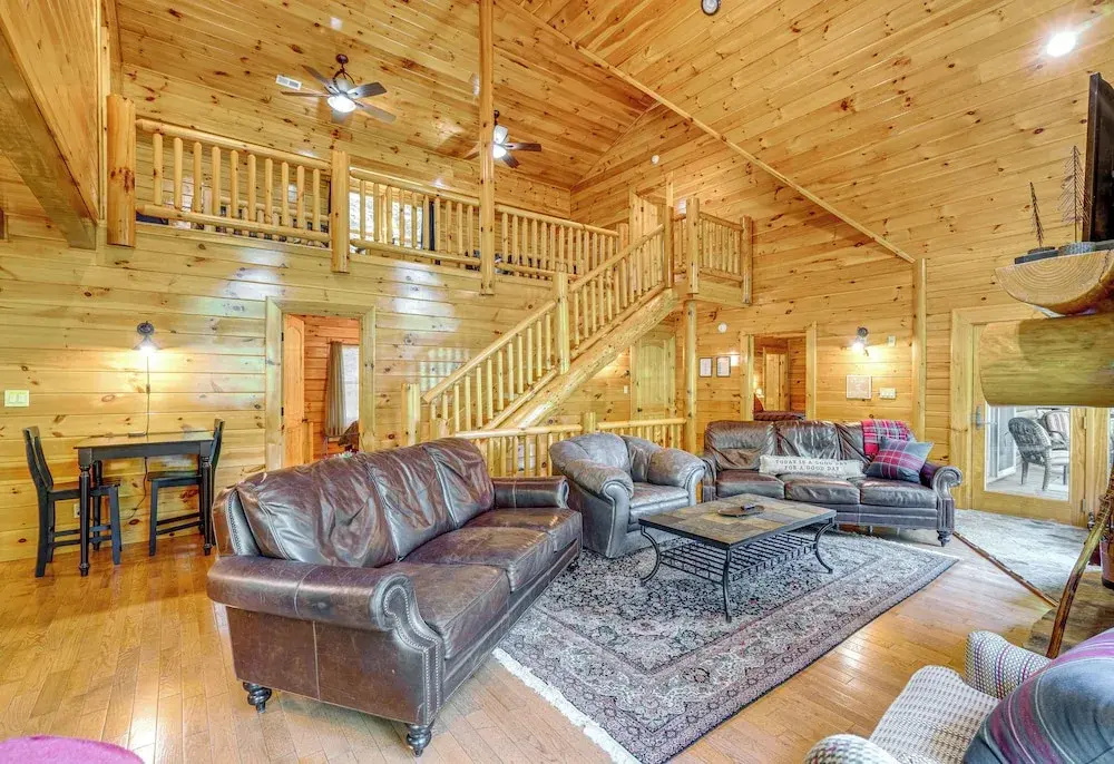 Hike, Fish & Golf: Burnsville Retreat w/ Deck! - фото 3