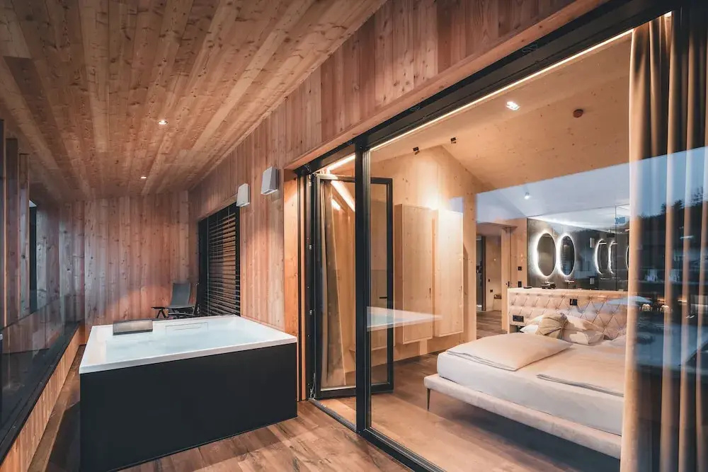 Luxury Suite