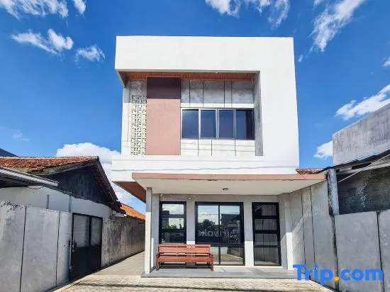 RedDoorz near Stasiun Purwokerto 2
