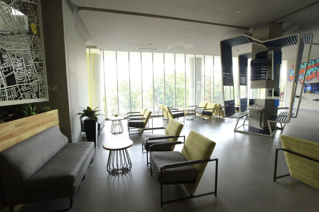 YELLO Hotel Jemursari Surabaya - Général