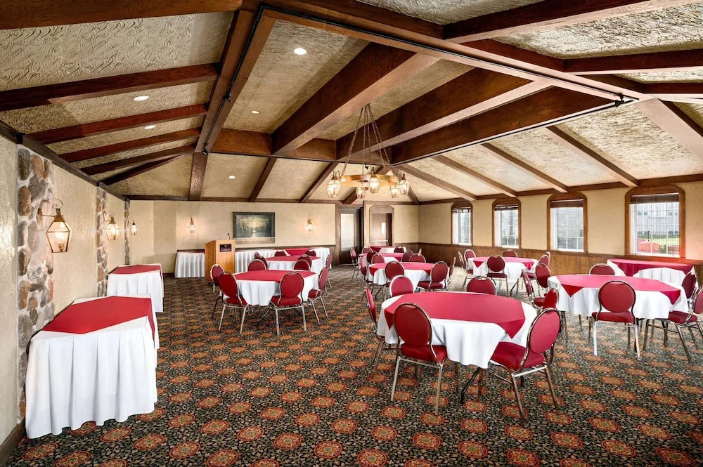 Ramada by Wyndham Cornwall - фото 21