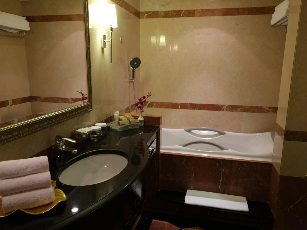 Holiday Inn Kuwait Al Thuraya City by IHG - фото 10