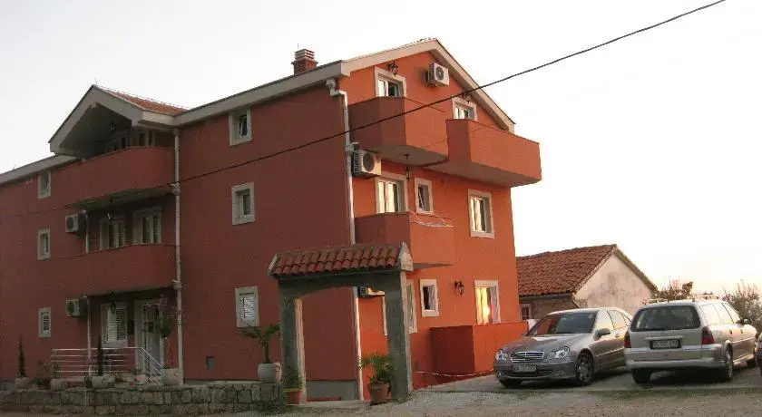 Apartments Drobni Pijesak