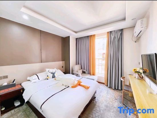Номер Deluxe в Kunming Fuxuan Hotel (ShopCuihu Park)