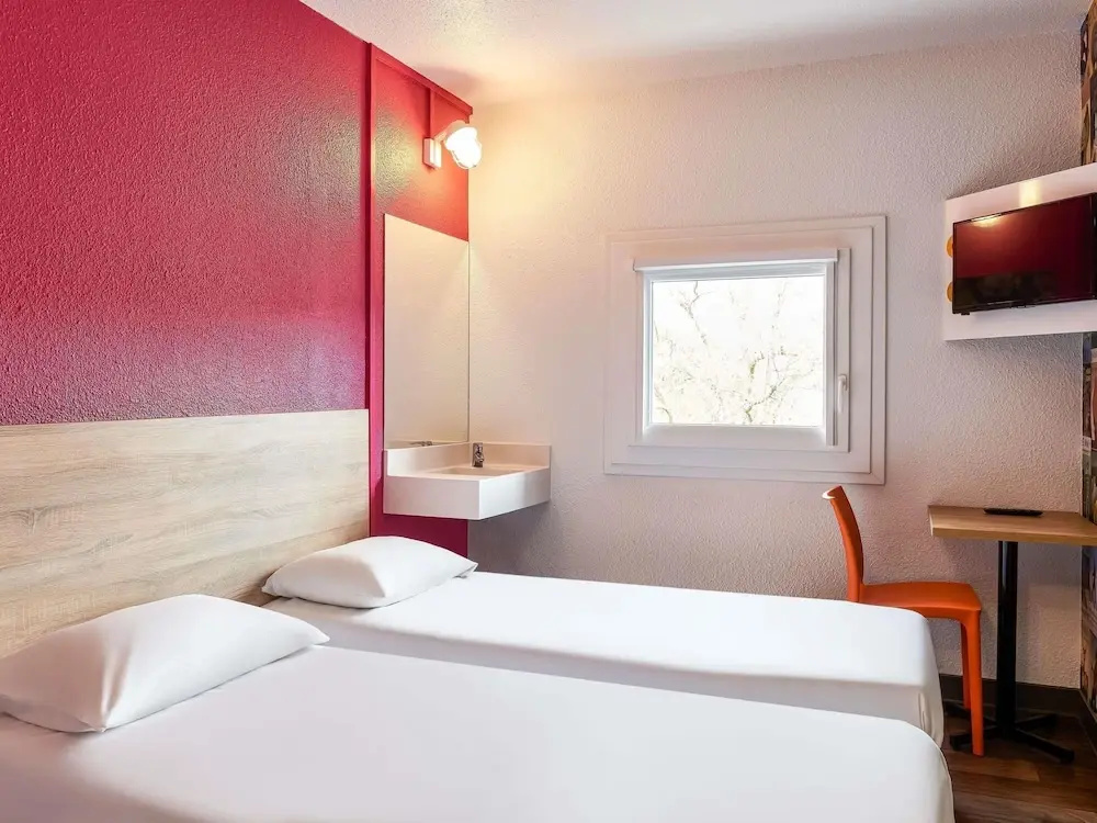 Standard Double room (twin beds)