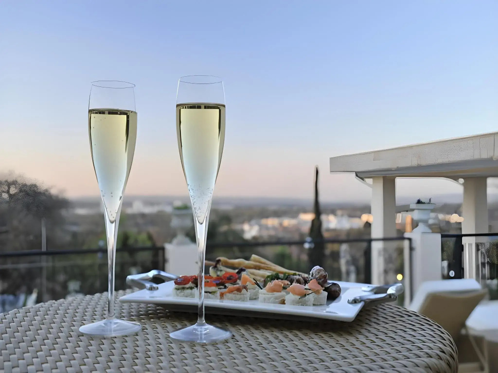 131 on Herbert Baker Boutique Hotel - фото 11