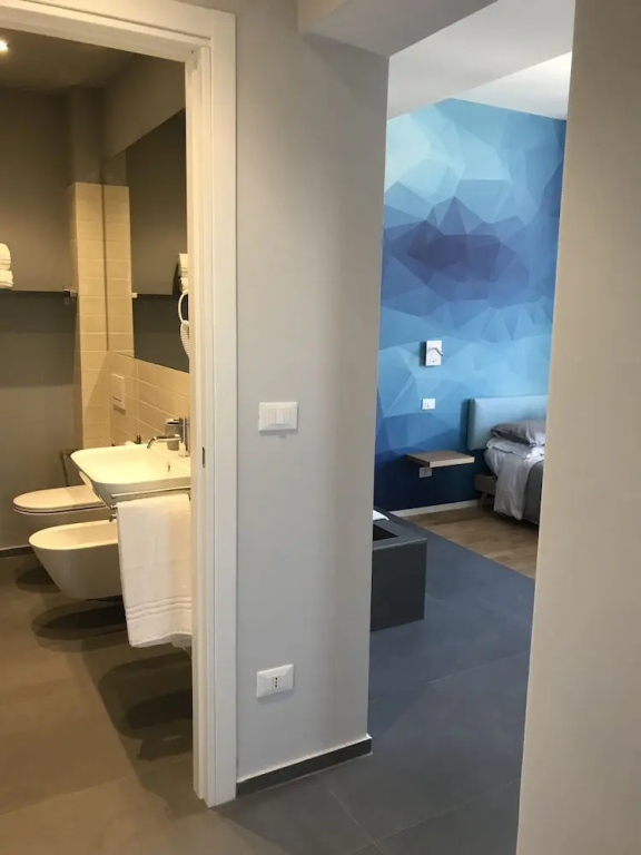 Suite with balcony and with city view