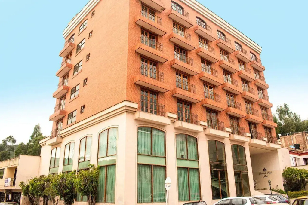 Hotel Dinastia Real