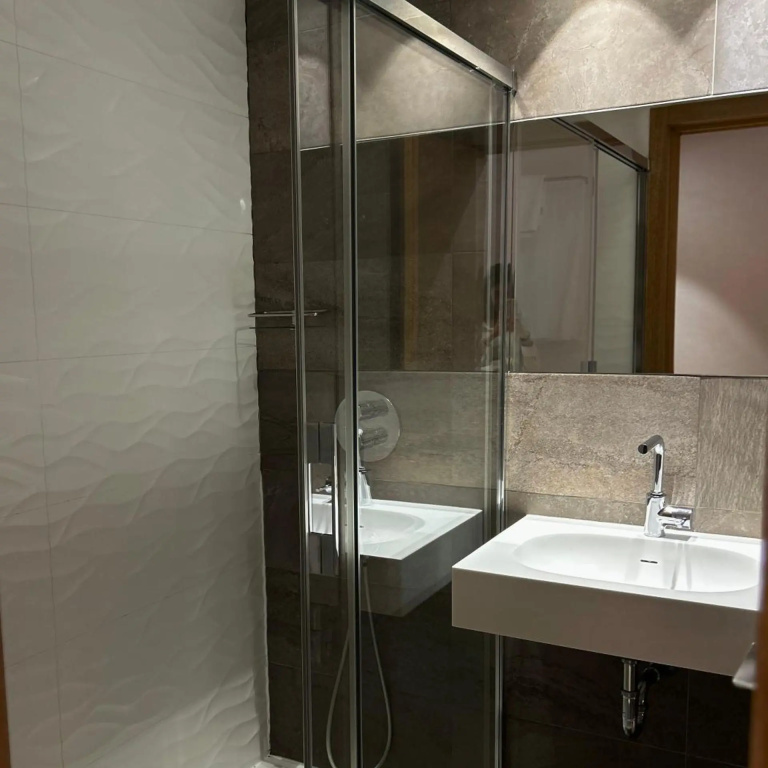Отель Hotel Chi в Барселоне