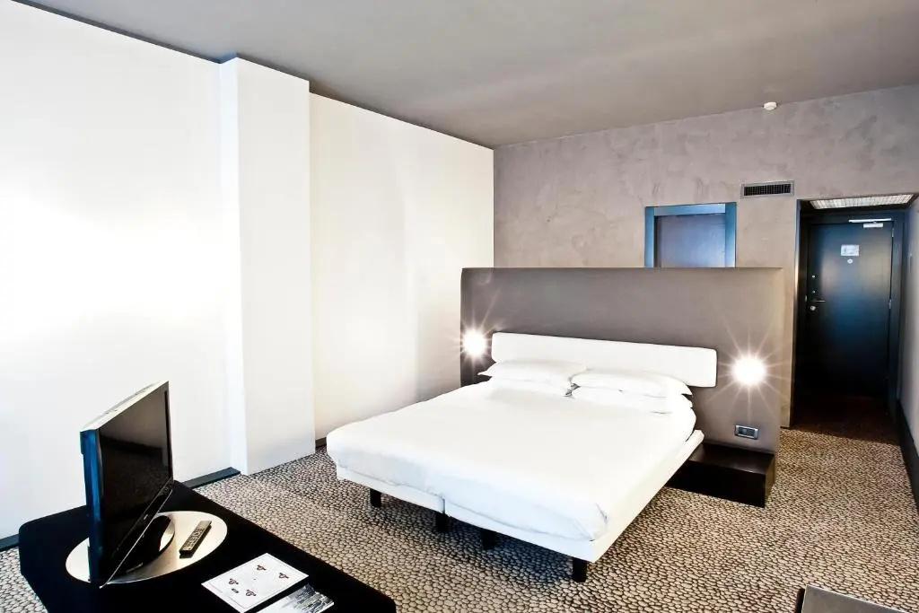 Superior Double room (full double bed)