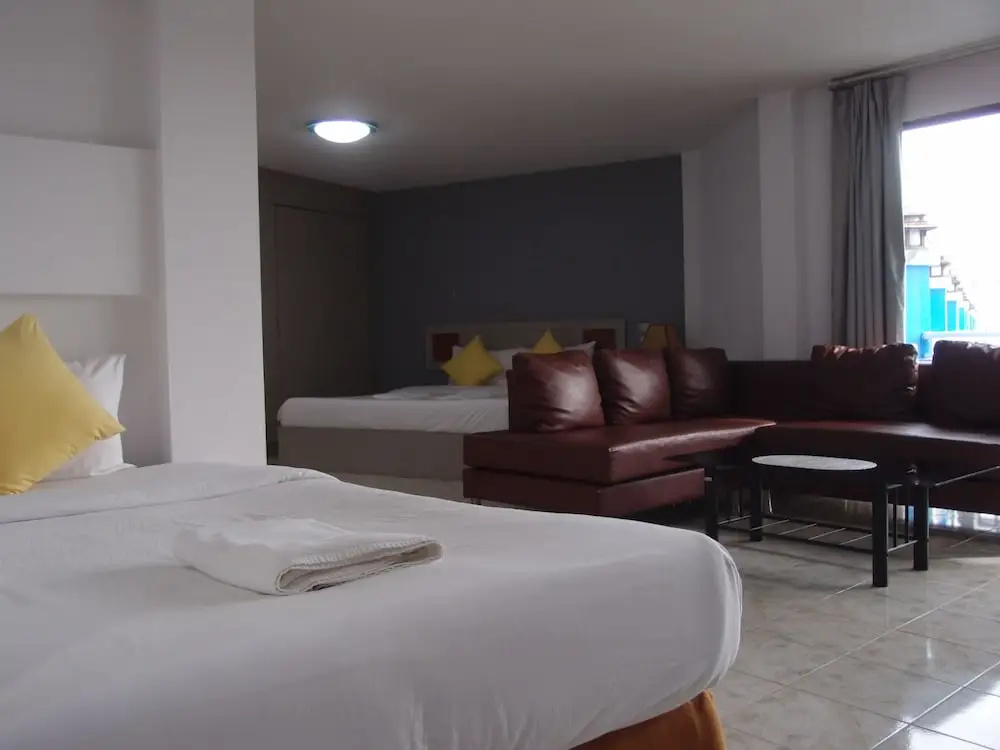 Deluxe Triple room with balcony