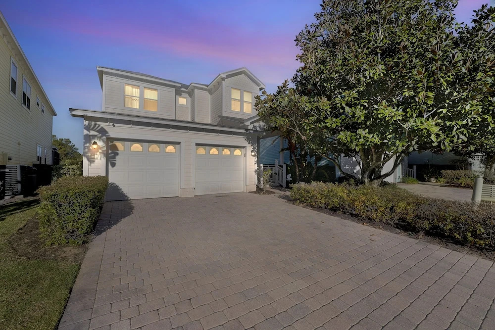 Tiki Paradise Home W/private Pool By Disney 4 Bedroom Home by Redawning