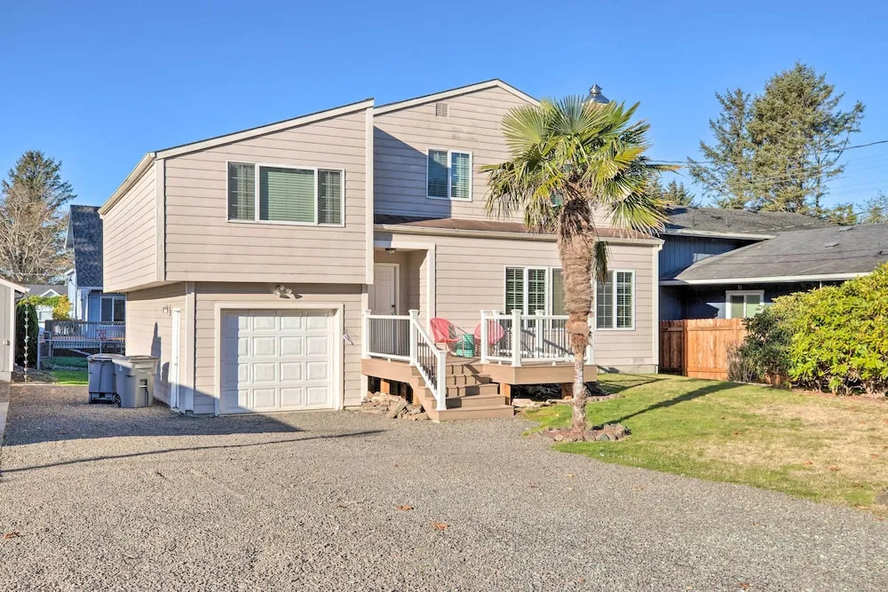 Pet-friendly Rockaway Beach Home w/ Fire Pit!