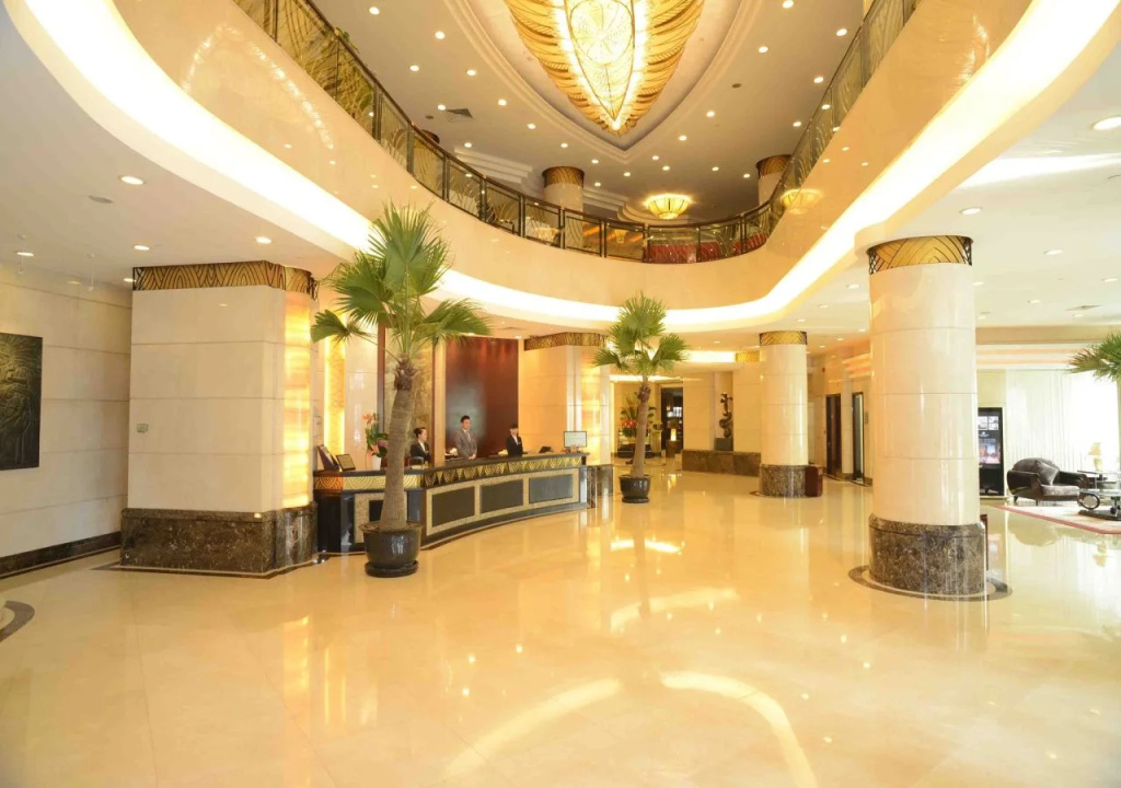 Lobby & Reception