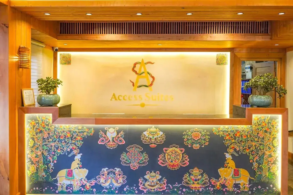 Lobby & Reception