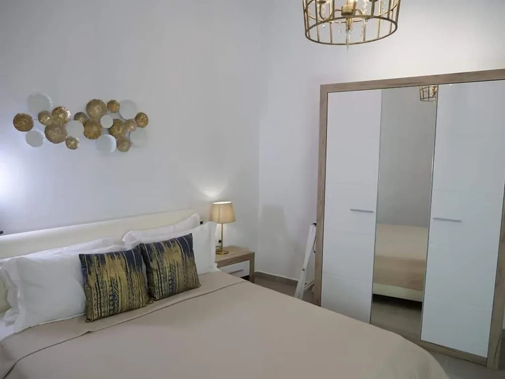 Komitsa Luxury Apartments, ,