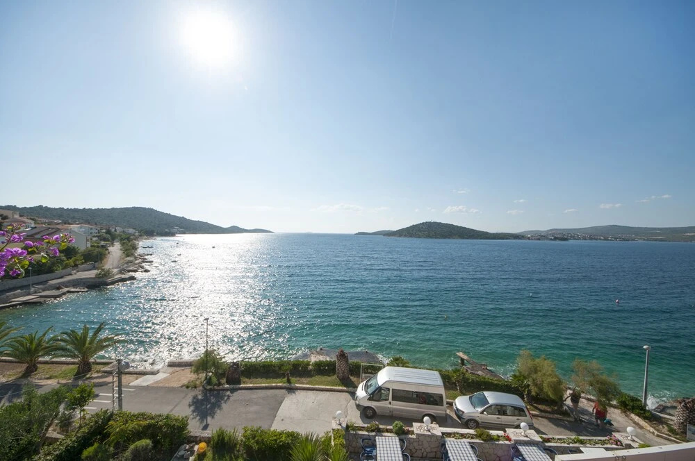 Beach & Waterfront