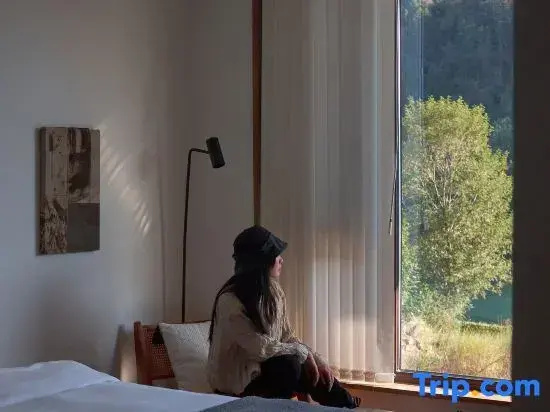 Standard Double room with river view (twin beds)