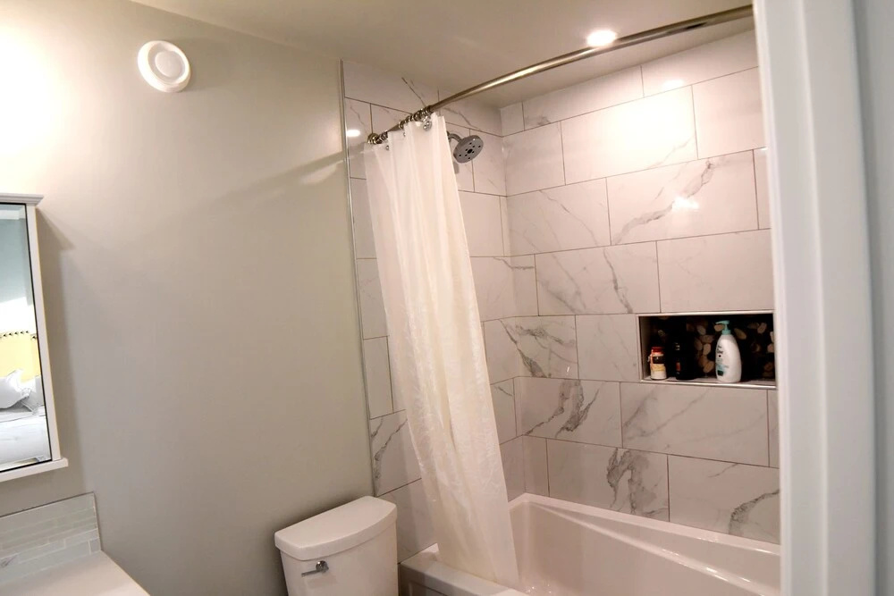 Aurora Deluxe Vacation Guest House