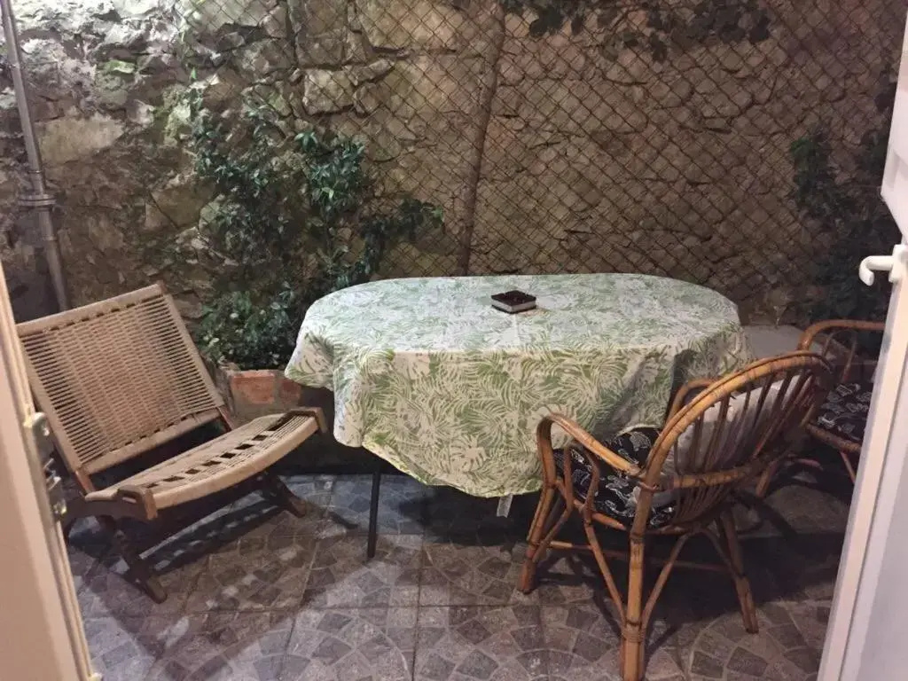 APARTMENT MAX 4 stars