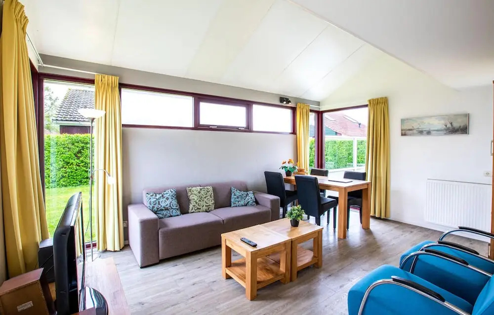 Awesome Home in Heinkenzand With Wifi and 2 Bedrooms