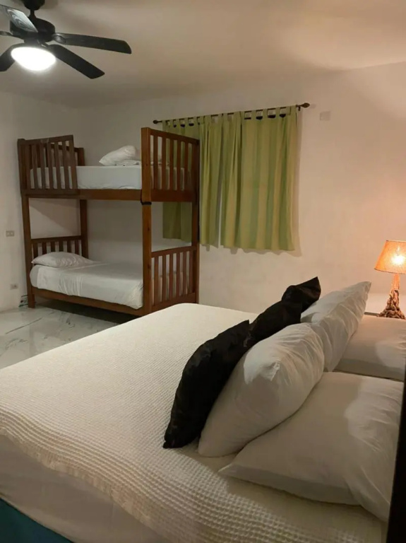 2 Bedrooms Standard Family room with balcony