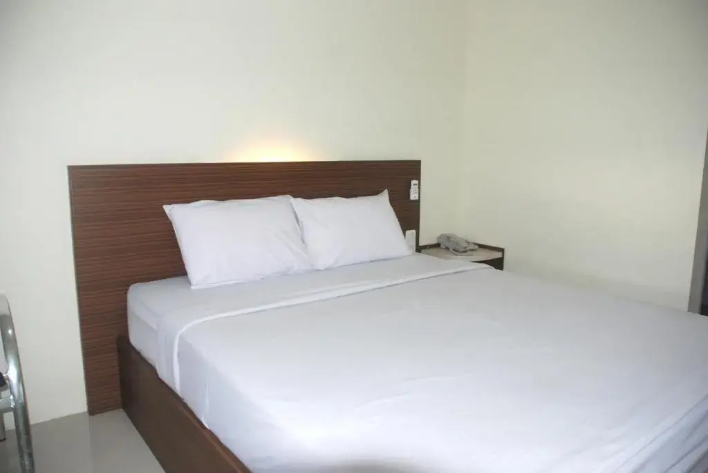 Standard Double room with sea view (full double bed)