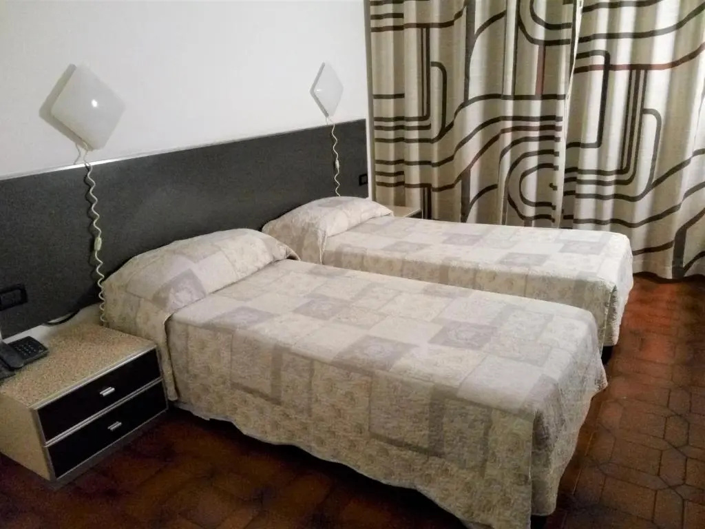 Standard Double room (twin beds)
