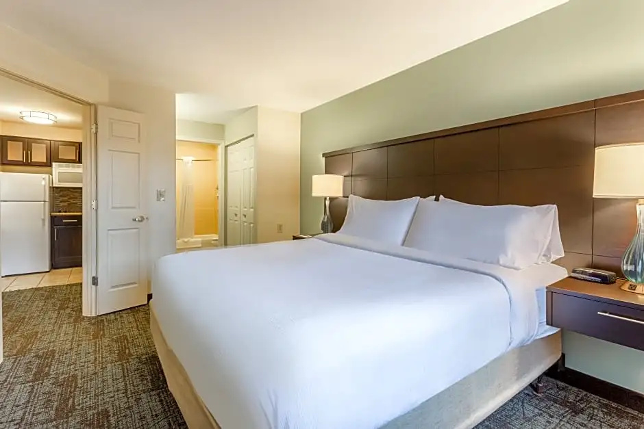 Staybridge Suites Davenport by IHG - Chambres