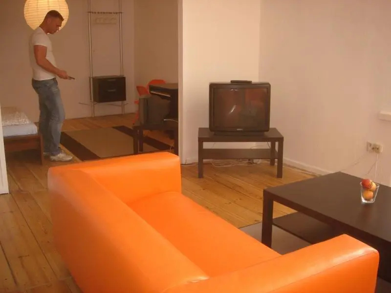 Tom's Hotel - Chambres