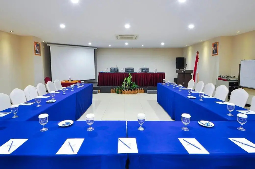 Daima Hotel Padang - фото 17