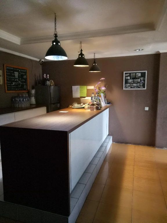 Food & Beverage