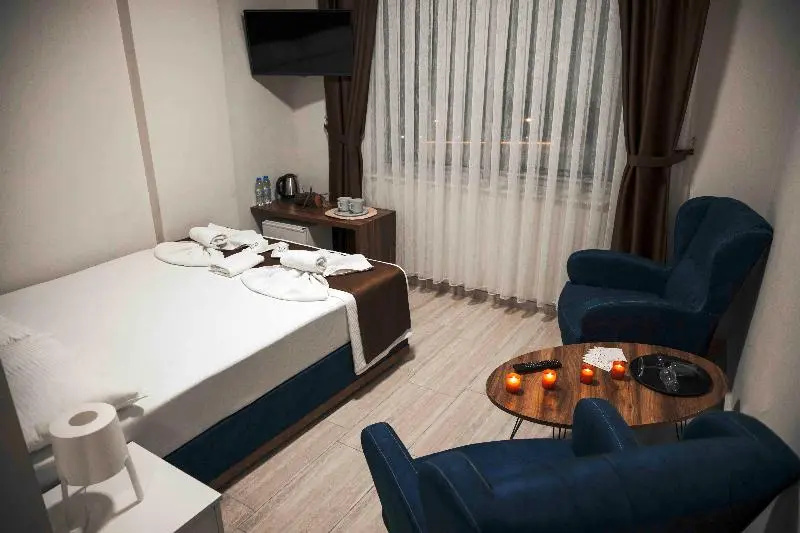 Standard Double room (full double bed)