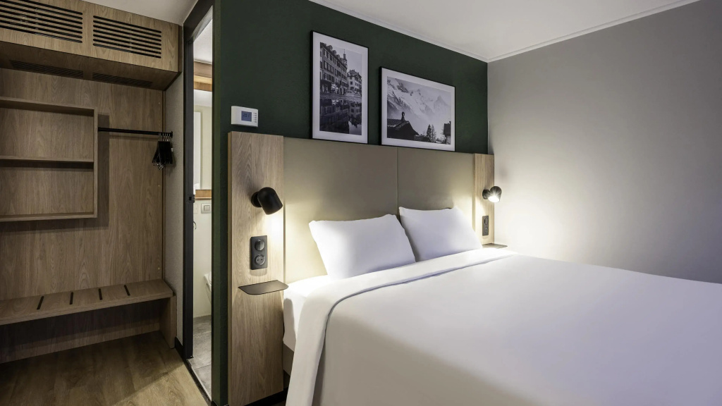 Superior room