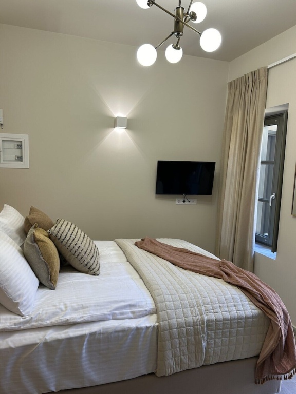 Отель Living Yard Acropolis в Афины