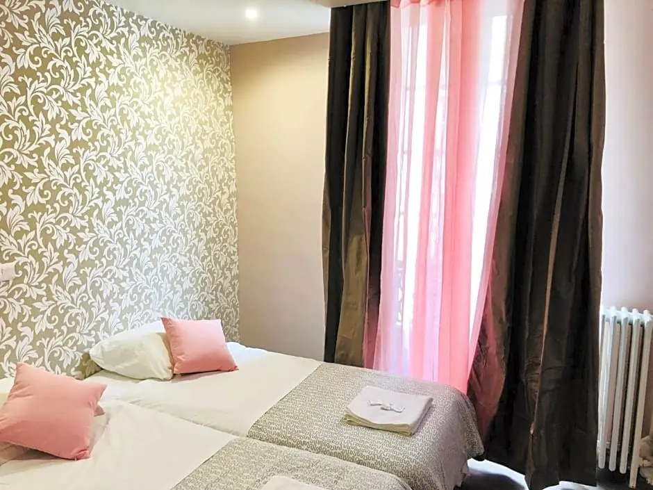 Standard Double room (twin beds)