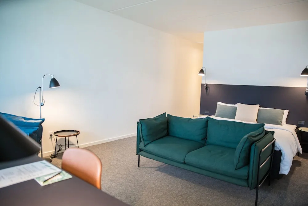 Superior Double room with balcony and with sea view (full double bed)