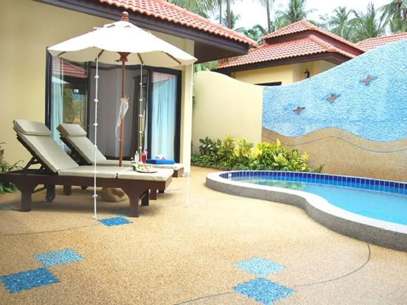 2 Bedrooms Quadruple Villa