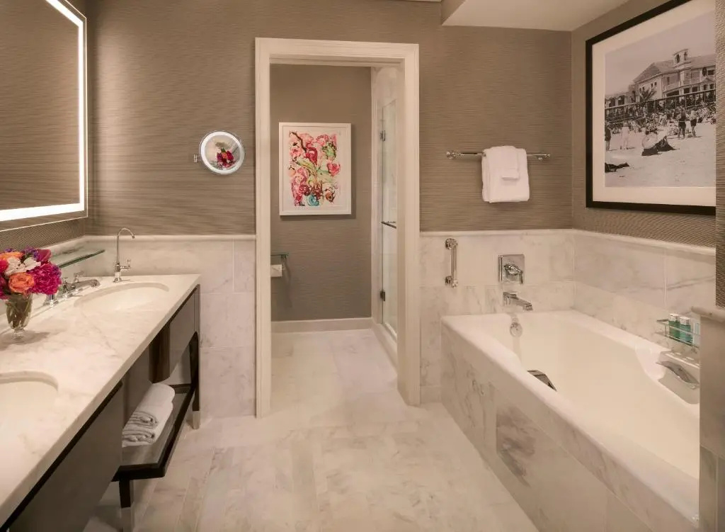 Premium Double room with view (full double bed)