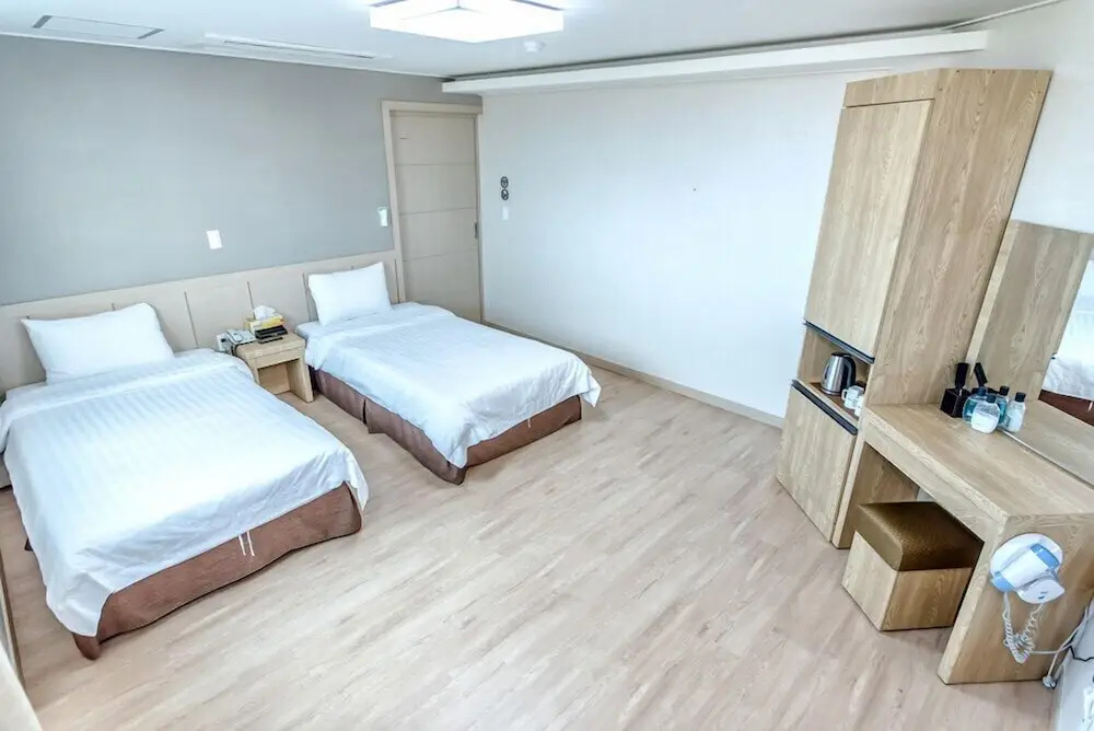 Jungmoon J Hill & City Hotel - Chambres