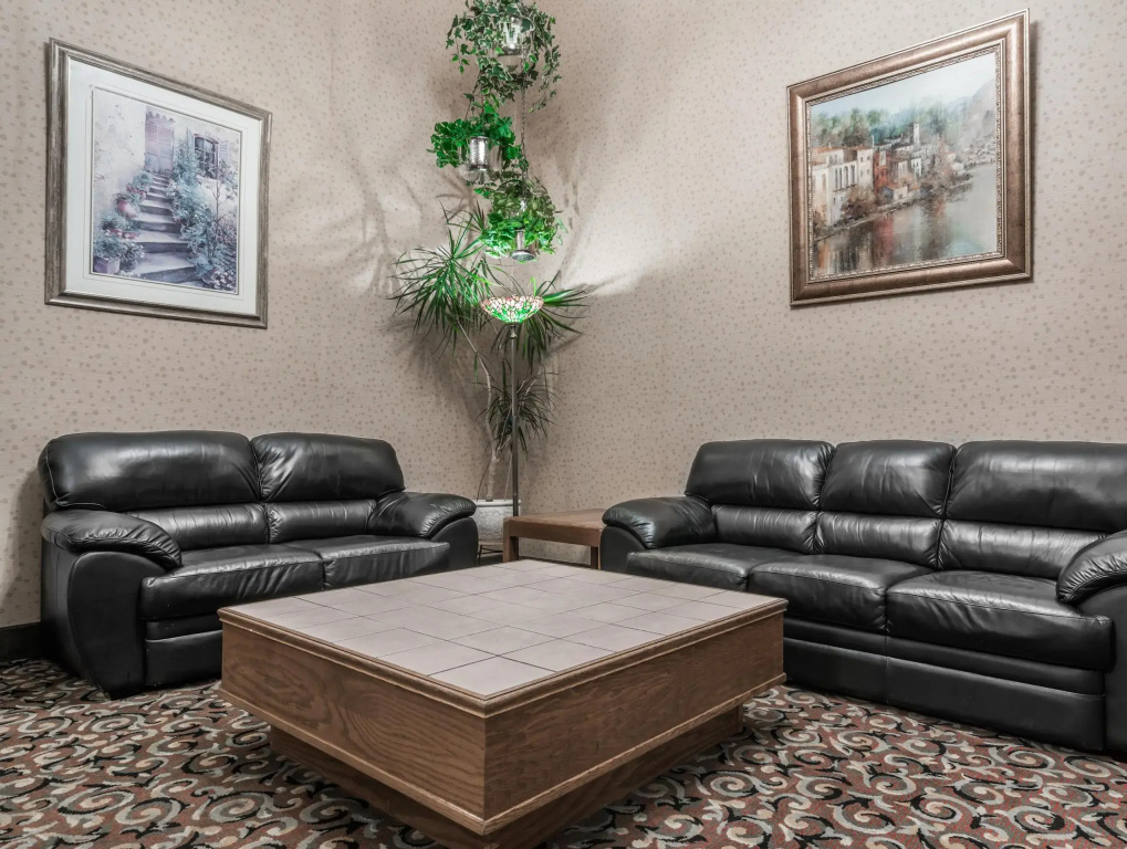 Lobby & Reception