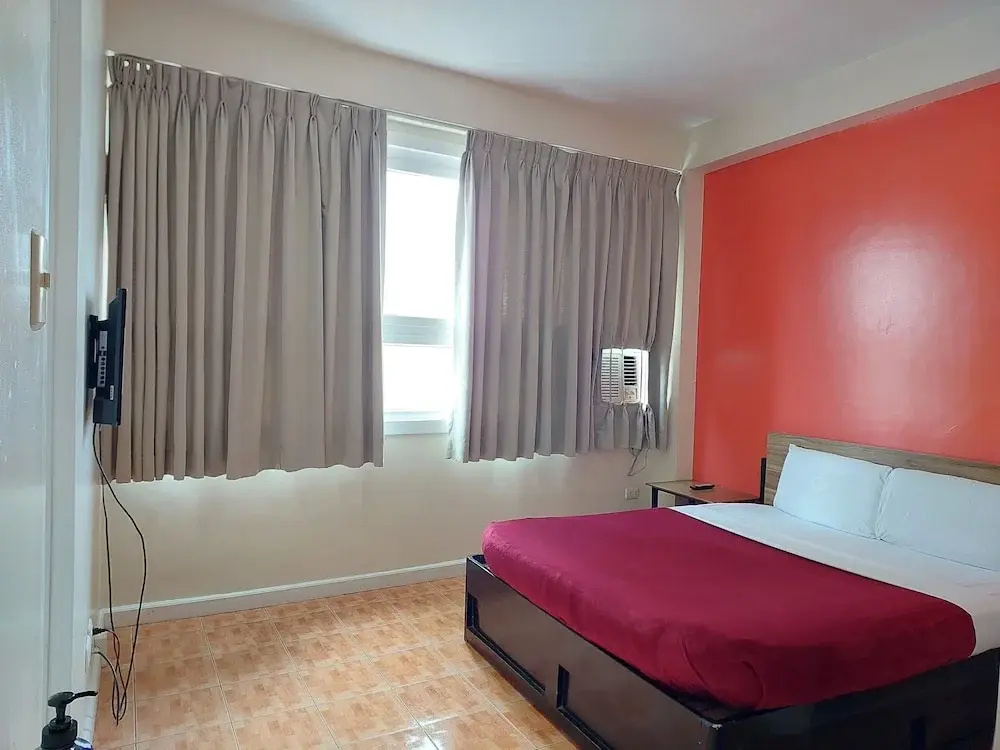 Premier Double room (full double bed)