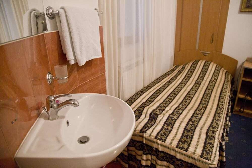 Hotel Carpați by null
