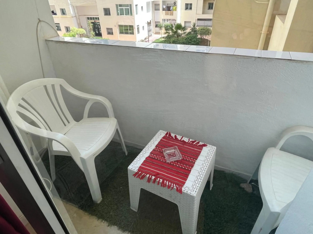 El Aouina: Superbe appartement S+1 en résidence