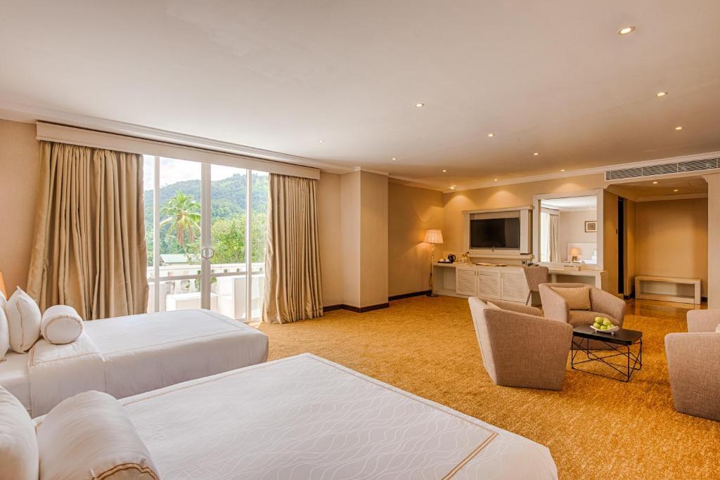 The Golden Crown Hotel