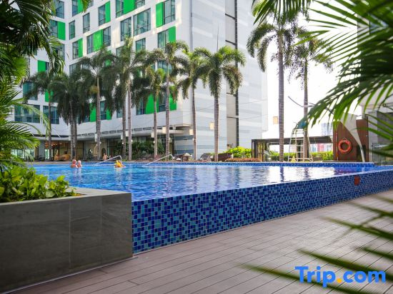 01BR Republic Plaza T3 TSN airport •Holiday Inn