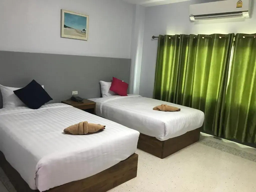 Economy Double room (twin beds)