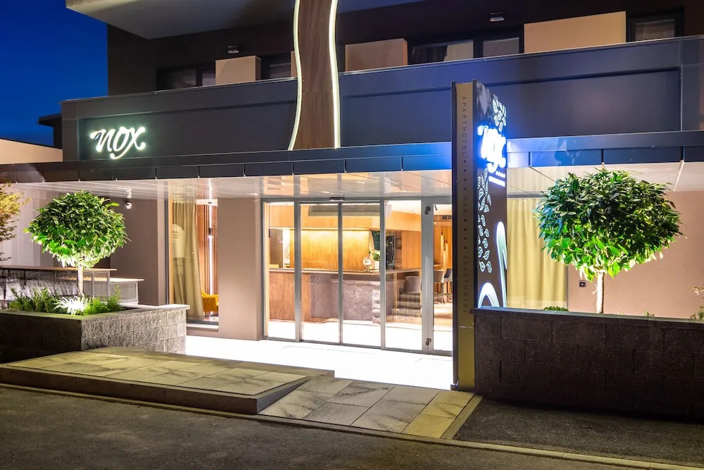 Aparthotel NOX — фото