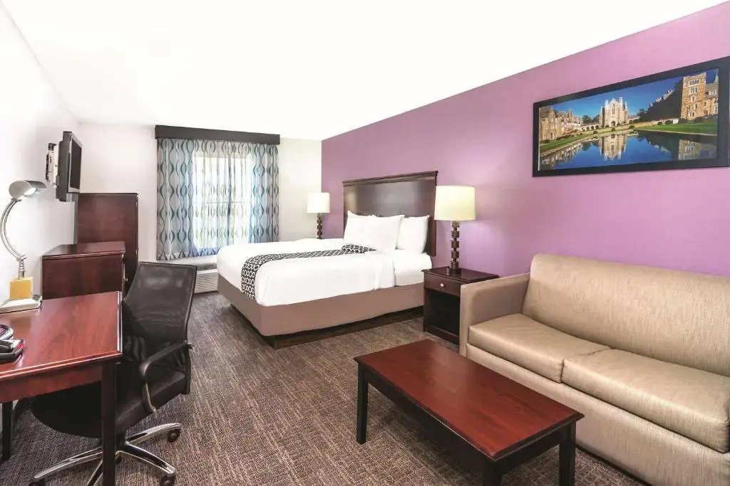 La Quinta Inn & Suites by Wyndham Rome - Chambres