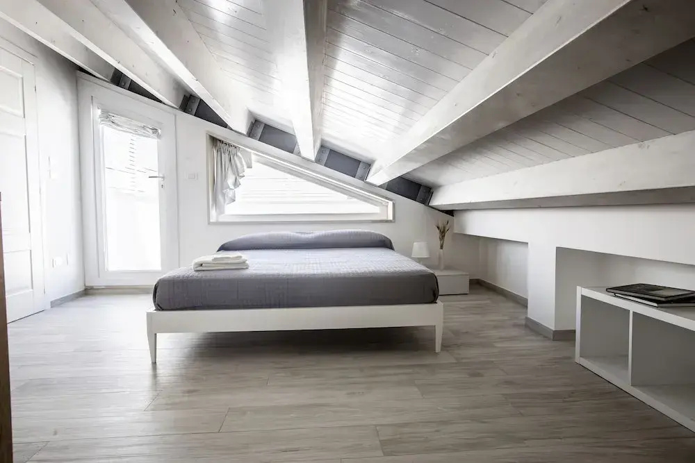 Standard Triple room with balcony